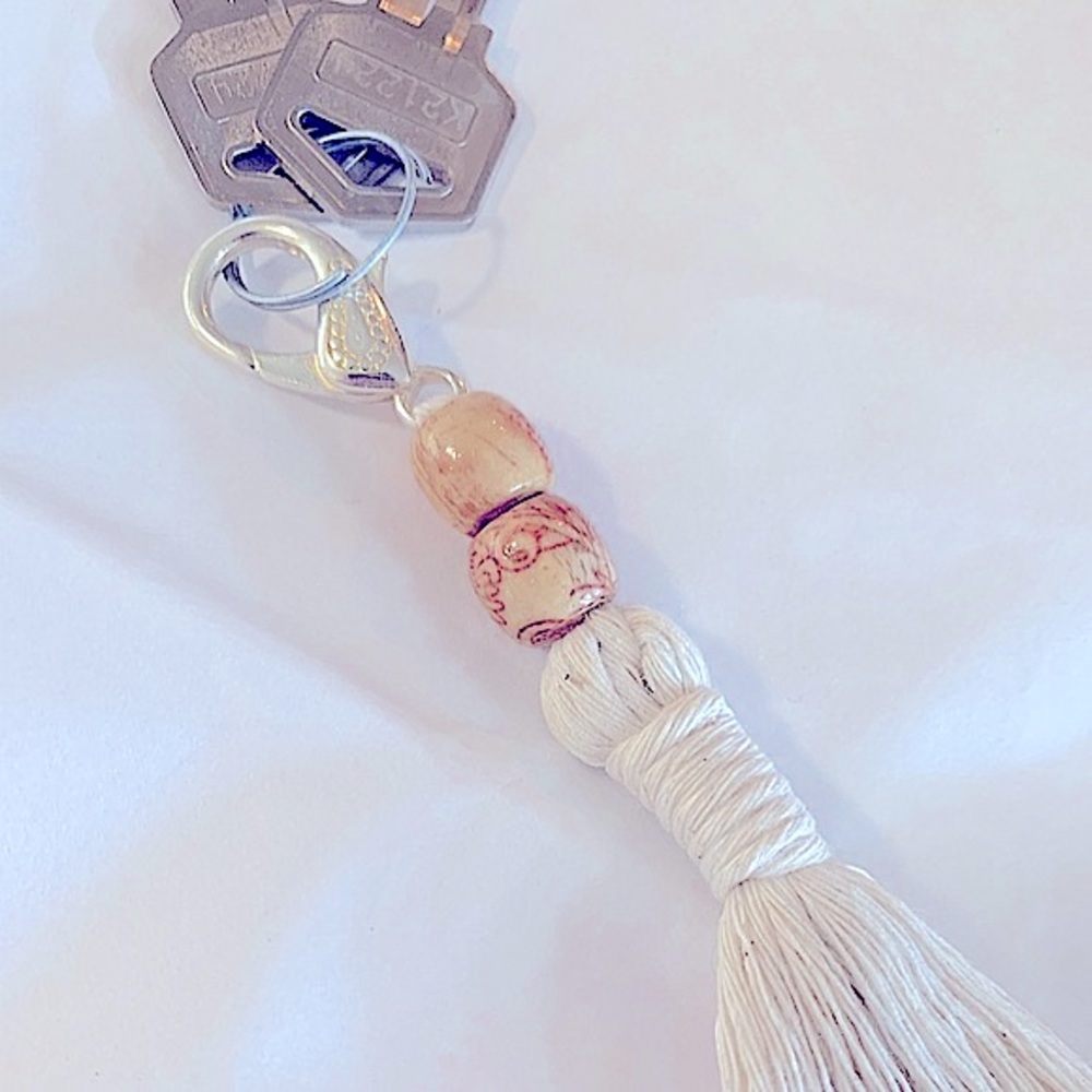 BÖhÖ Stylish Beaded Keychain Tassel Bohemian FreePeople Styles @Soul_Embellish